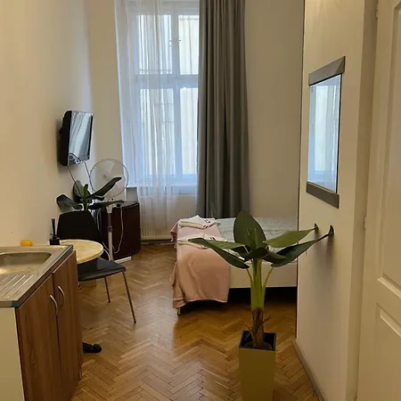 Apartment Millionrosesvintage Vaci Street *