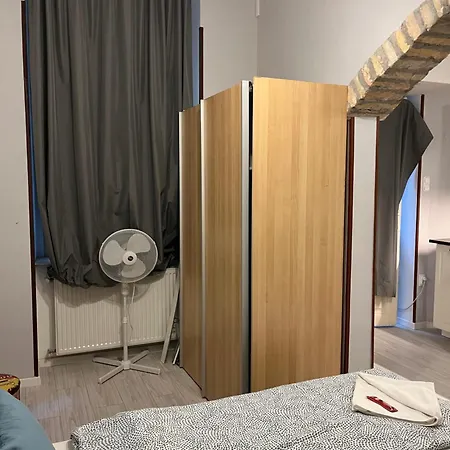 Apartamento Millionrosesvintage Vaci Street Free Airconditioner And Coffee