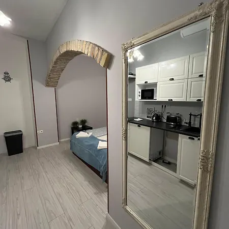 Millionrosesvintage Vaci Street Free Airconditioner And Coffee Apartament *